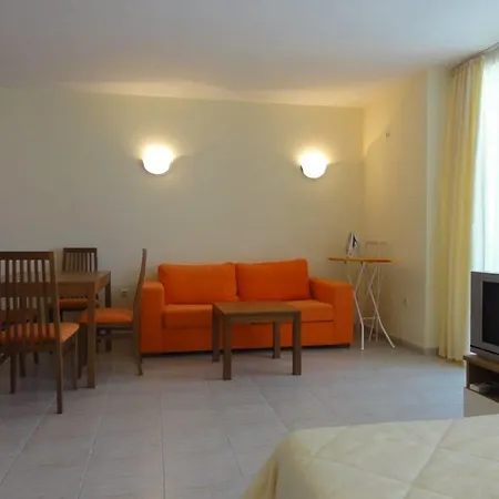 Apartament 523 Pollo Rizort 아파트 써니비치